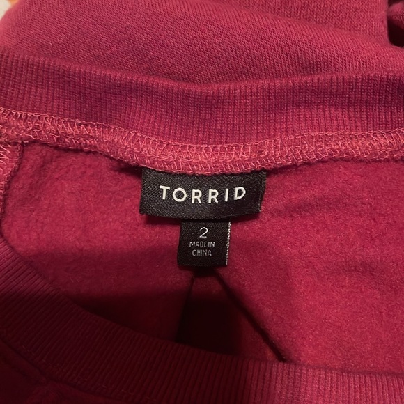 Torrid silent stare sweatshirt size 2 2X - Picture 3 of 8